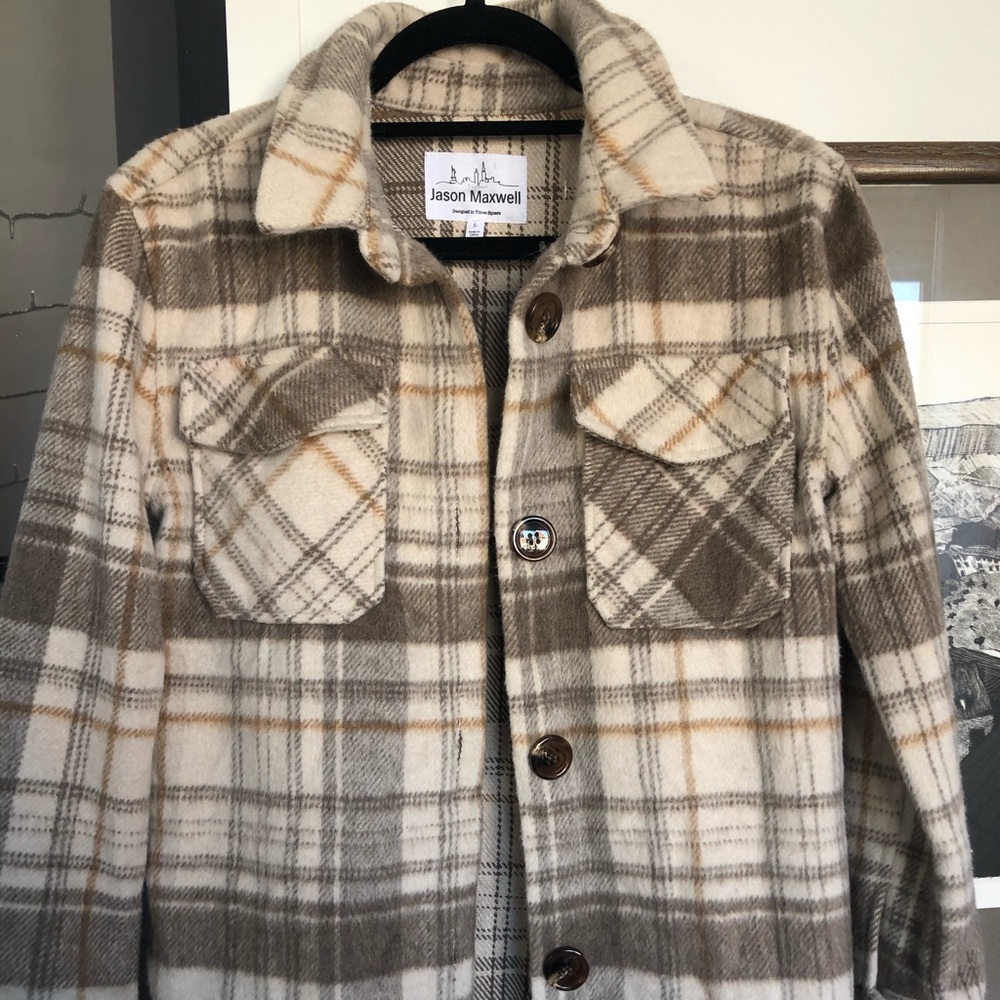 Soft flannel jacket with buttons